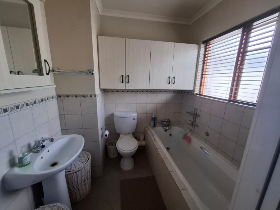 3 Bedroom Property for Sale in Hillside Free State